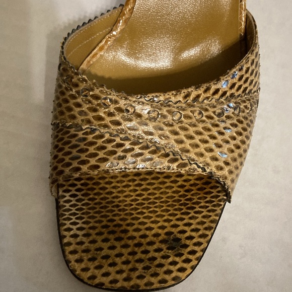 Gucci snakeskin D’orsay open toe heels size 8B - Picture 5 of 16